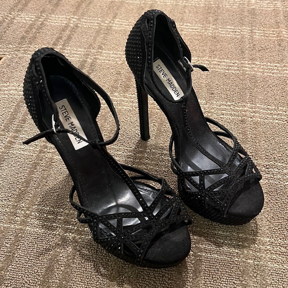 Worn once amazing condition bedazzled heels